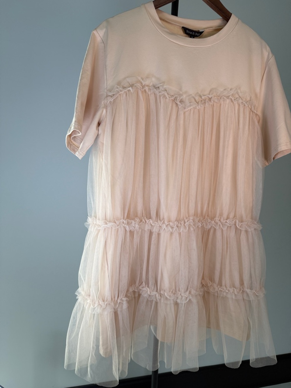 Strut & Bolt Mixed Media Tiered Tulle Mesh T-Shirt Dress | Size M - Picture 4 of 7